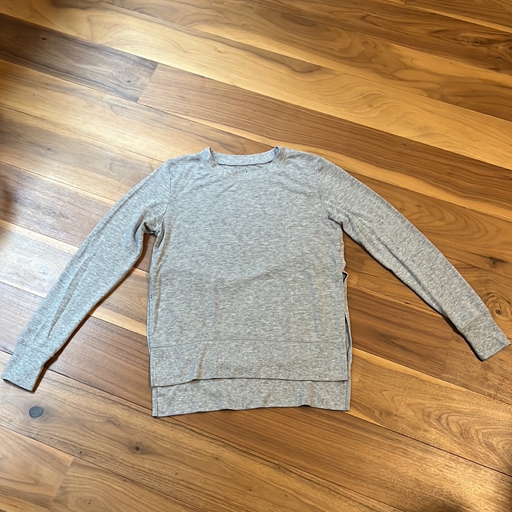 LAST CHANCE - Alo Long Sleeve Tunic